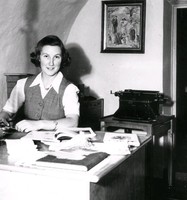 Linnéa Svensson i sitt arbetsrum