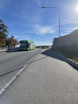 Trafikerad gata i Strängnäs, år 2022