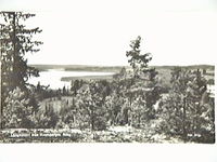 Vy över sjön Långhalsen från Kvarnberget, Råby, omkring 1950