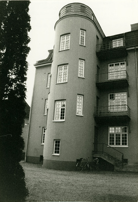 Fruängsgatan 4 i Nyköping, innergården, 1985