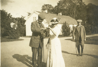 Hanna Palme med prins Eugen vid Ånga gård, 1930-tal