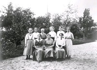 Kontorspersonal från Nordiska Kompaniet, Nyköping, cirka 1920