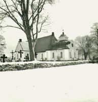 Stora Malms kyrka med kyrkogård