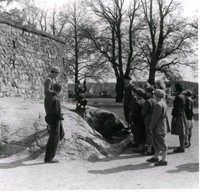 Gjutgodsutställning 1952, besökare vid fontän från Näfveqvarns bruk
