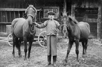 Drängen Sven 15 år med två hästar
