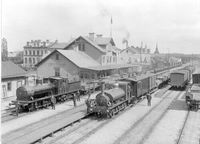 Personal och passagerare på Eskilstunas centralstation