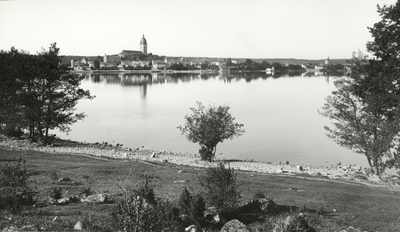 Utsikt mot Strängnäs från Tosterö, Sundbysidan