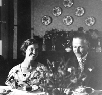 Ingrid Ljungwald och Filip Zettervall i Bettylund, ca 1935