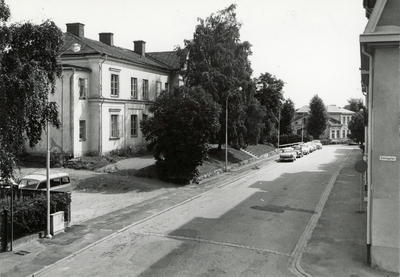 Klostergatan vid Eskilsgatans mynning i Strängnäs