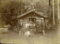 Emil och Gösta (Bernhard Österman) på taket, Ratzes 1899