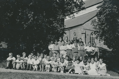 Grupporträtt med barn, 1930-tal