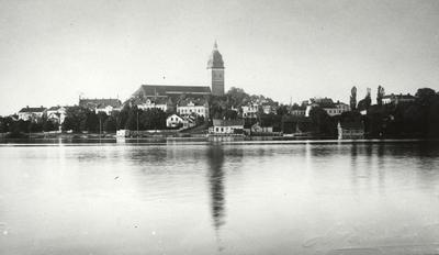 Utsikt mot Strängnäs från Vargholmen.