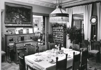 Foto från familjen Benedicks hem i Stockholm, med Carl Westmans möblemang i jugend