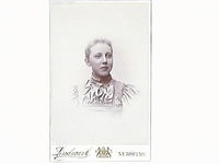 Fröken Helga Törnberg, 1890-tal