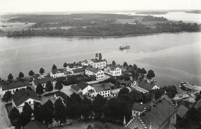 Vidvinkelfoto från domkyrkotornet i Strängnäs.