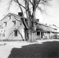 Flickskolans gård i Nyköping, 1958