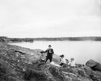 Picknick på klipporna i Oxelösund skärgård