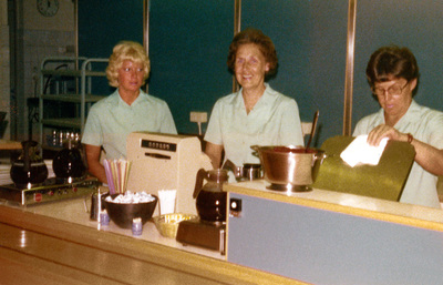 Ingeborg Eriksson med arbetskamrater vid Saab-Ana 1974
