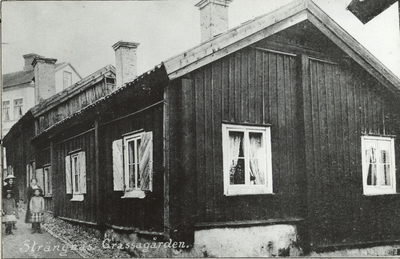 Grassagården mot Västerviksgatan i Strängnäs.