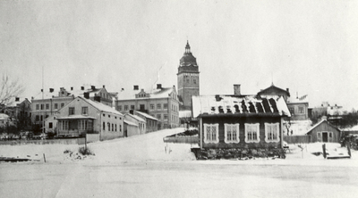 Varmbadhuset vid Norra Strandvägen i Strängnäs före 1906.