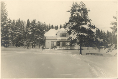 Klostret, ett av Solbacka Läroverks elevhem, 1920-tal