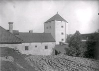 Porthuset och Kungstornet från väster.