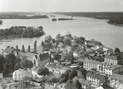 Strängnäs, utsikt från domkyrkotornet åt nordväst.