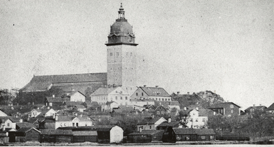 Strängnäs centrala delar före branden 1871, sedda från Visholmen.