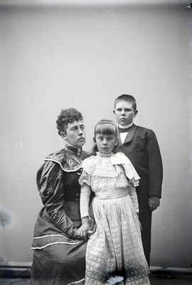 Familjen Åkerhielm på Ökna, 1890-tal