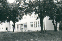 Kontorsbyggnad på Sundby sjukhusområde vid Strängnäs 1986