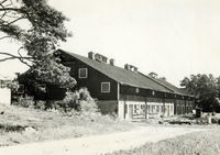 Ekonomibyggnad vid Nyby gård.