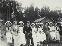 Finska studenter på besök hos Vingåkersflickorna