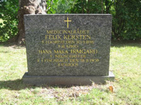 Felix och Irmgards gravsten på Länna kyrkogård