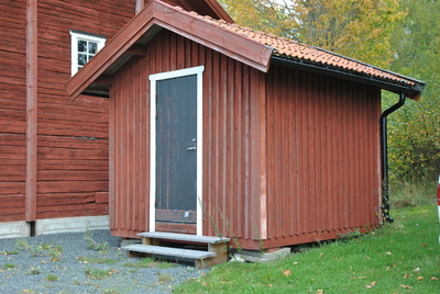 Förrådsbyggnad vid Kalsta hembygdsgård