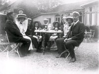 Vid kaffebordet, gäster på Trosa Stadshotell sommaren 1910