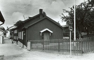 Västerviksgatan 6/Kvarngatan 5 i Strängnäs