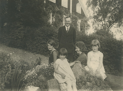 Familjeporträtt på Eivor Gemzells familj, 1920-tal