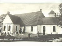 Långsidan av Stora Malms kyrka