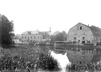 Karlfors kvarn vid Kvarnbron i Nyköping omkring år 1920
