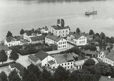 Utsikt över kv Kapellet, Kungsberget och Hörngården i Strängnäs.