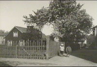 Gammal gård vid Repslagargatan i Nyköping, foto från 1919