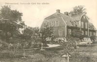 Hornsunds gård sedd från sjösidan.