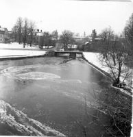 Del av Nyköpingsån, vinter 1973