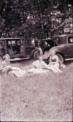 Picknick i gräset, Einar och Gertrud Höglund
