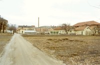 Grusväg fram till det forna hospitalet. Våren 1971