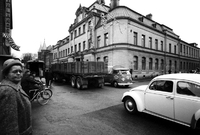 Östra Storgatan, kvarteret Riksbanken i Nyköping 1965