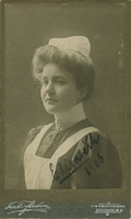 Elisabeth Zethelius, Hyndevad Skogstorp, i sjuksköterskedräkt år 1906