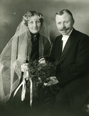 Brudparet Olof Forsström och Maria Elisabeth Carlgren